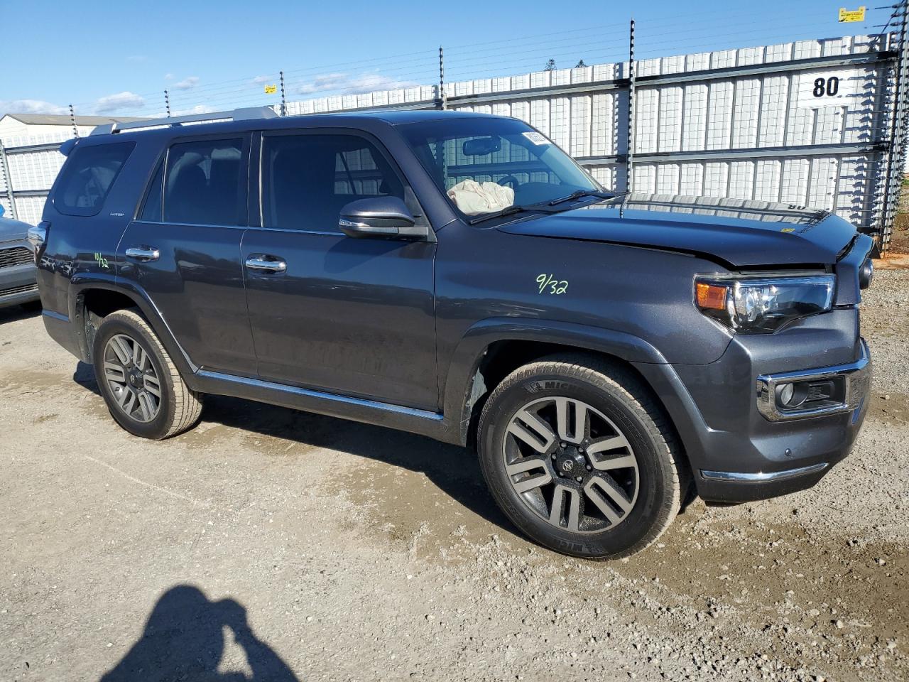 2017 Toyota 4Runner VIN JTEBU5JR7H5421778 Copart auction photo, front end damage thumbnail 4