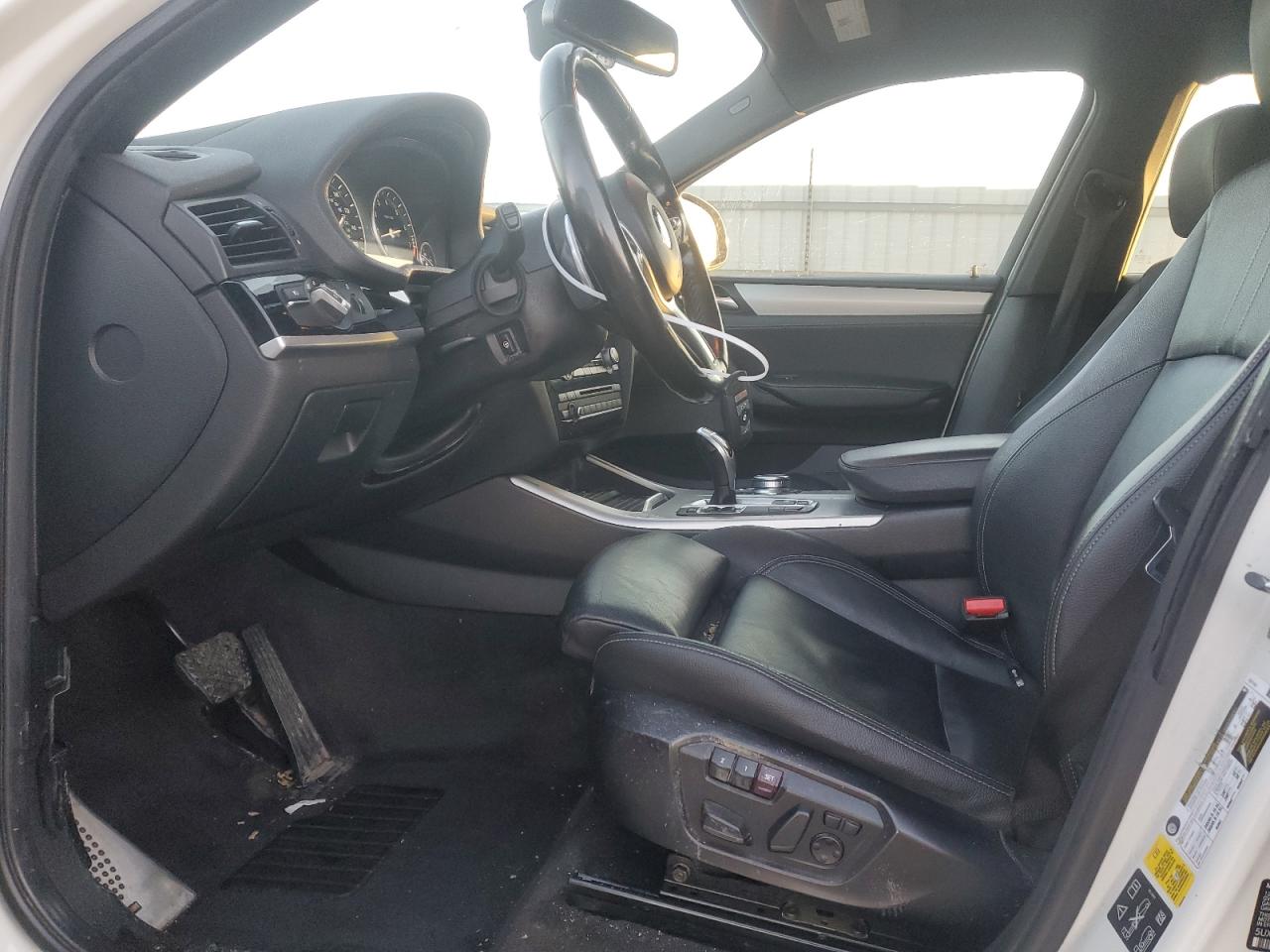 2017 BMW X4 VIN 5UXXW7C3XH0U26526 Copart auction photo, side / minor dent/scratches damage thumbnail 7
