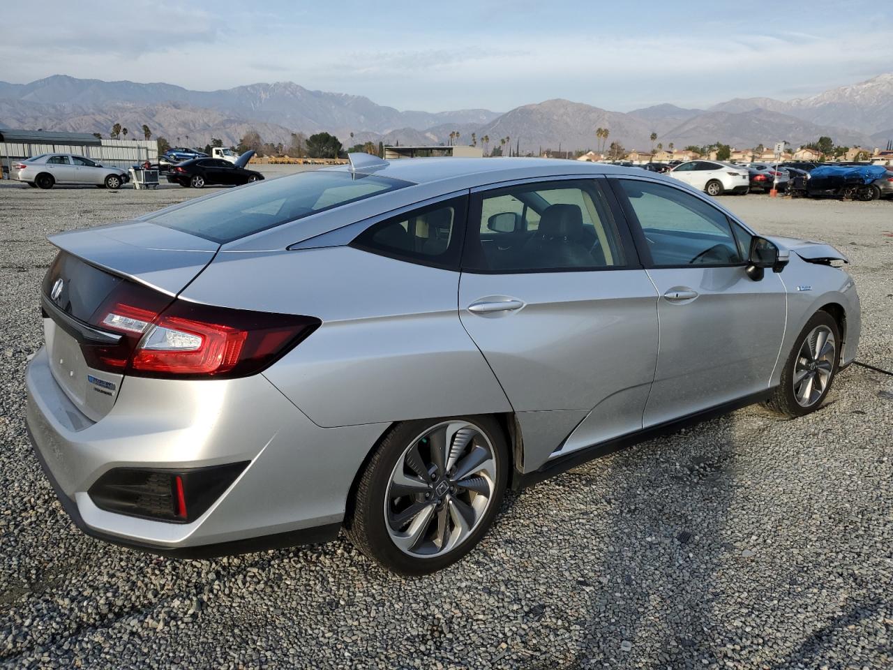 2018 Honda Clarity VIN JHMZC5F36JC016974 Copart auction photo, front end damage thumbnail 3