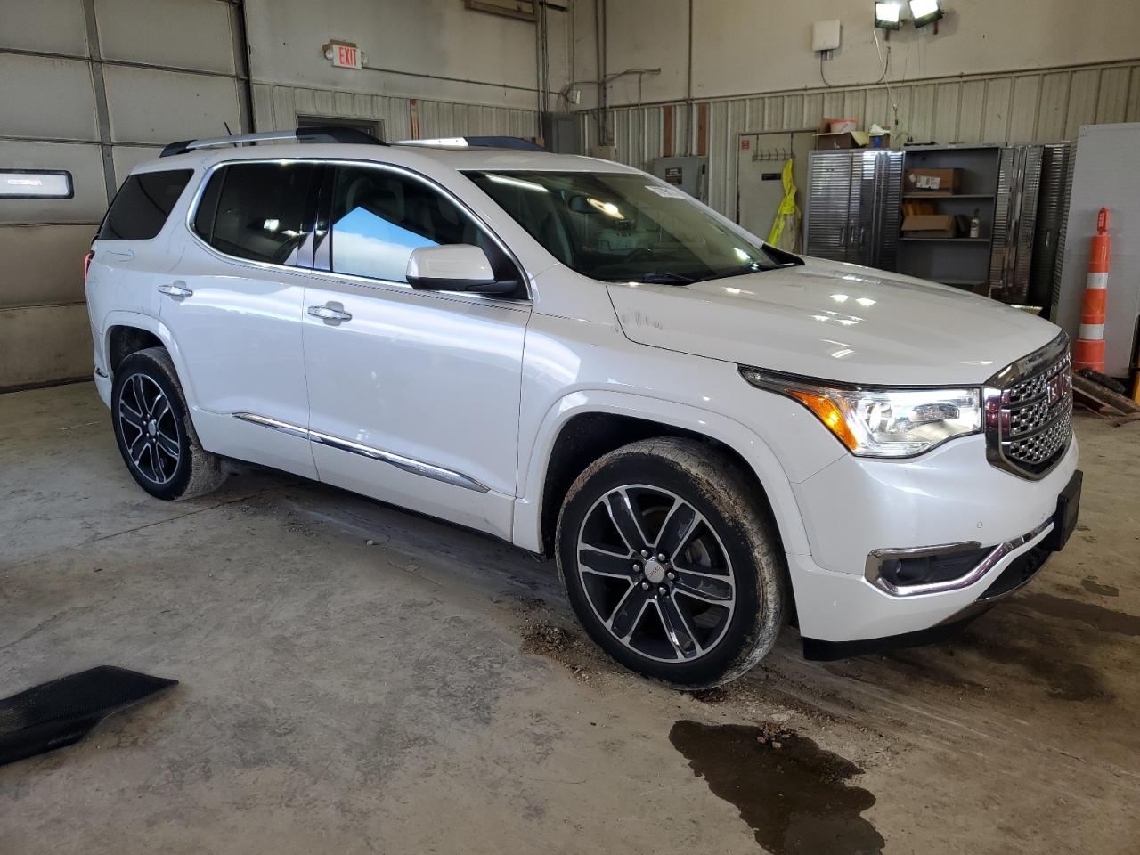 2017 GMC Acadia VIN 1GKKNXLS0HZ282782 Copart auction photo, rear end / side damage thumbnail 4