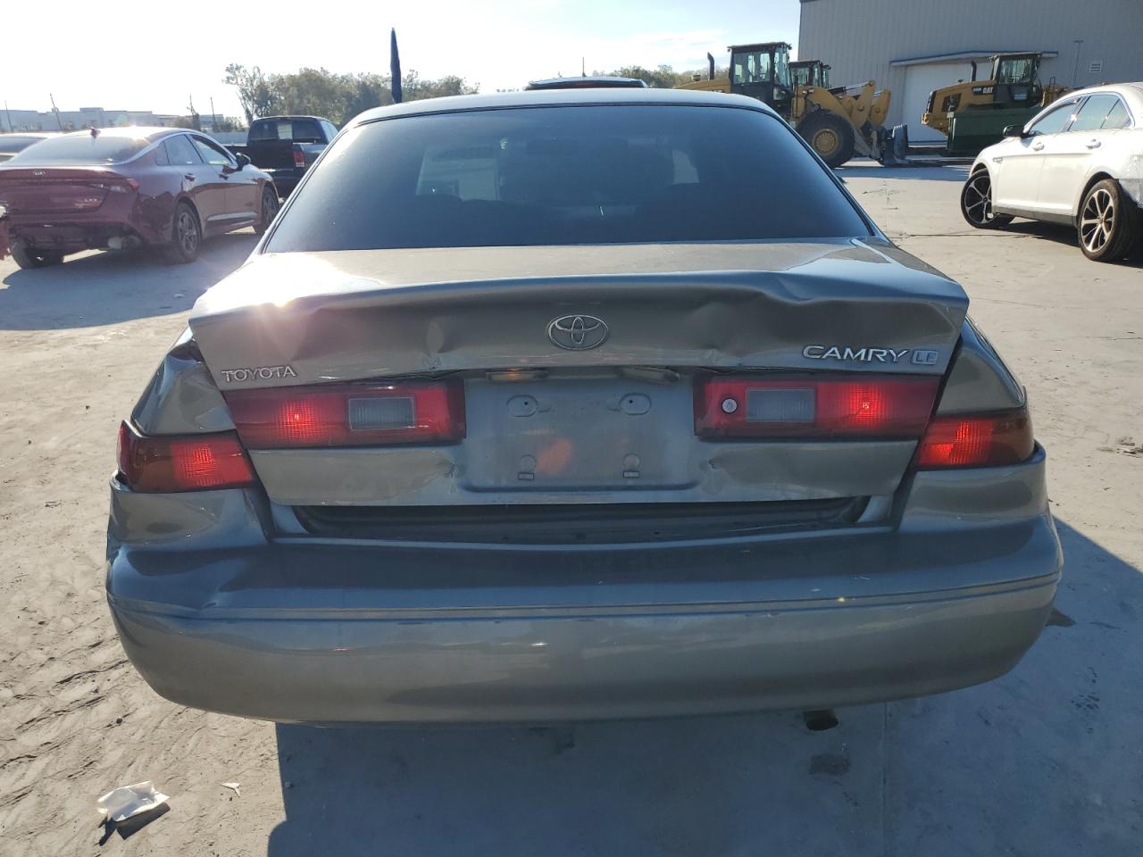 1998 Toyota Camry VIN JT2BG22K1W0111804 Copart auction photo, rear end damage thumbnail 6
