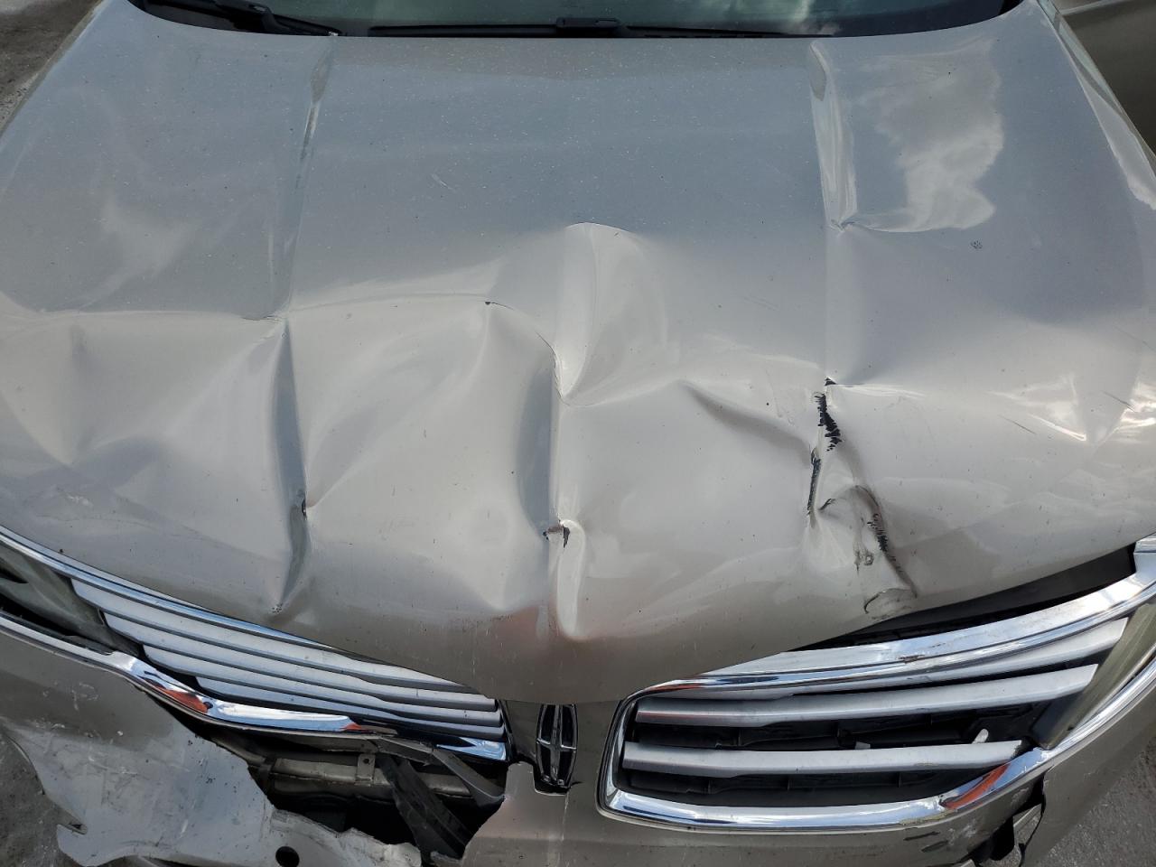 2015 Lincoln MKZ VIN 5LMTJ2AH3FUJ01313 Copart auction photo, front end damage thumbnail 13