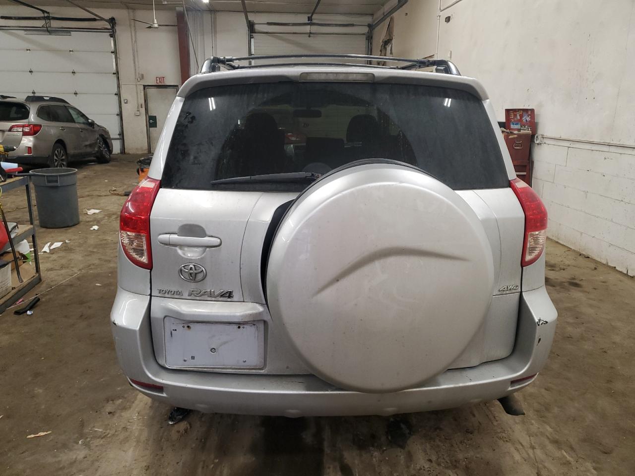 2007 Toyota RAV 4 VIN JTMBK32V176025154 Copart auction photo, front end damage thumbnail 6