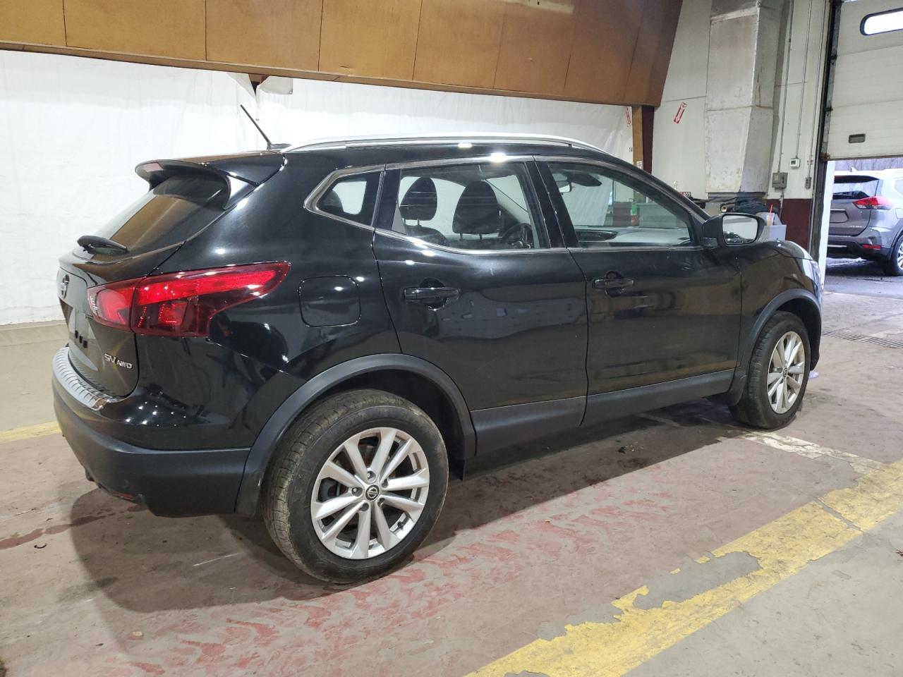 2019 Nissan Rogue VIN JN1BJ1CRXKW340605 Copart auction photo, front end / minor dent/scratches damage thumbnail 3