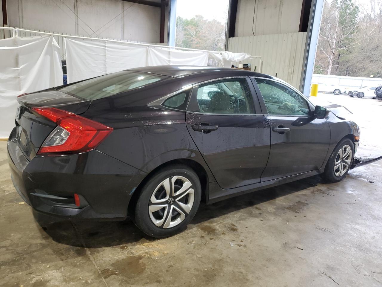2017 Honda Civic VIN 19XFC2F5XHE051895 Copart auction photo, front end damage thumbnail 3