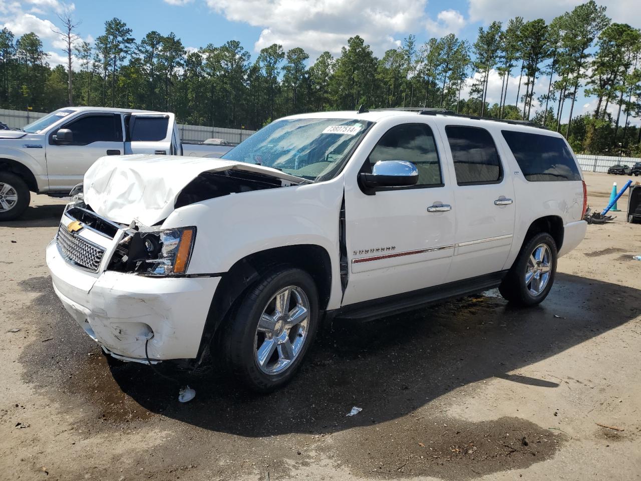 2014 Chevrolet Suburban VIN 1GNSKKE71ER131453