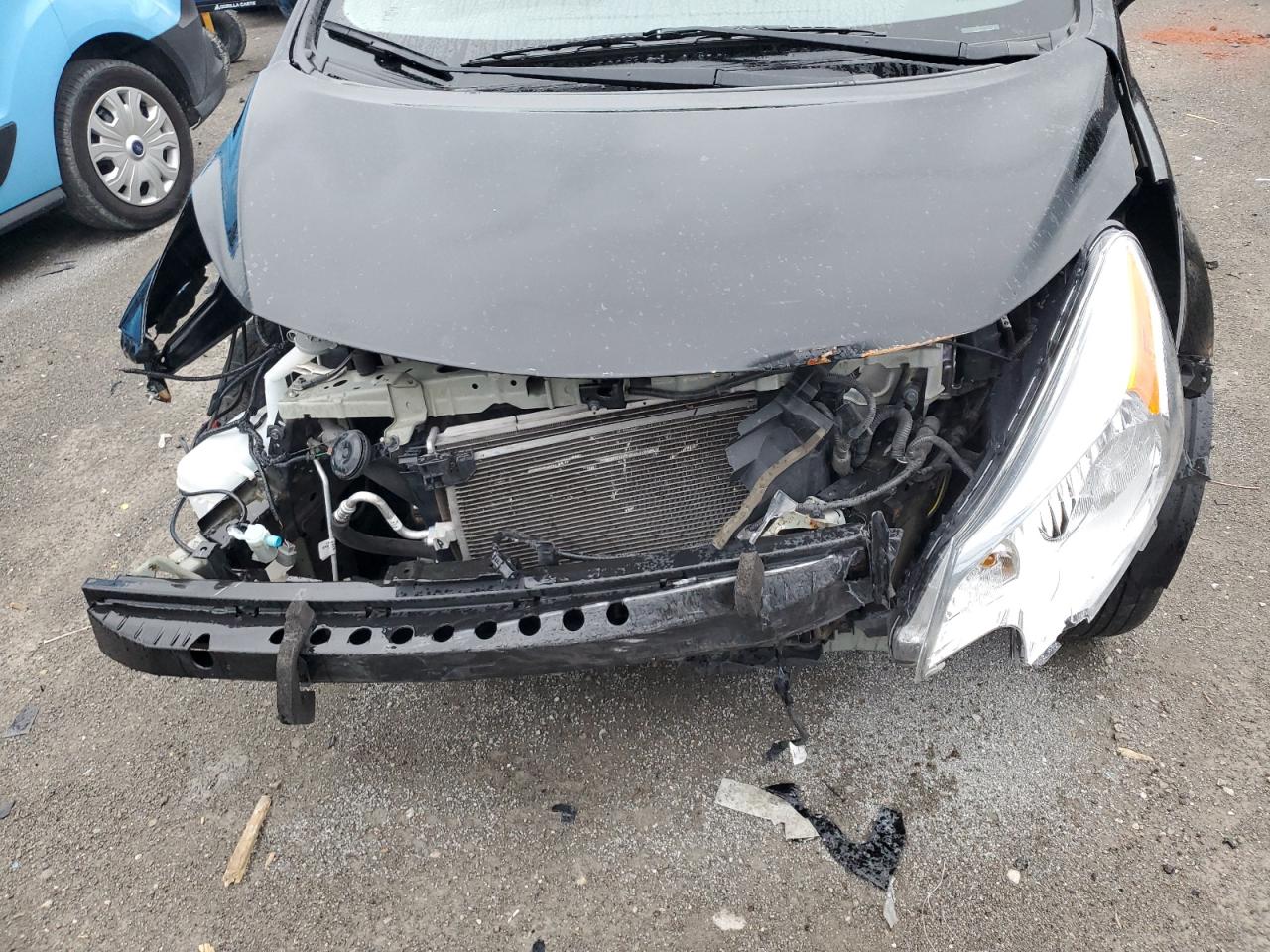 2015 Nissan Versa VIN 3N1CE2CP6FL372573 Copart auction photo, front end / side damage thumbnail 11