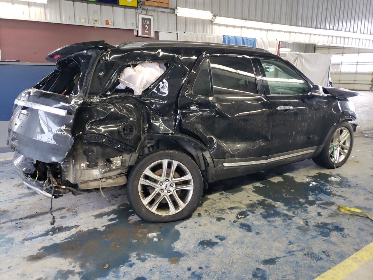 2017 Ford Explorer VIN 1FM5K8F87HGE41067 Copart auction photo, all over damage thumbnail 3