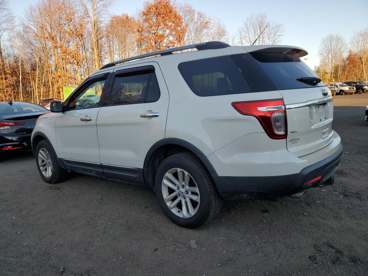 2012 Ford Explorer VIN 1FMHK8D88CGA89304 Copart auction photo, minor dent/scratches damage thumbnail 2