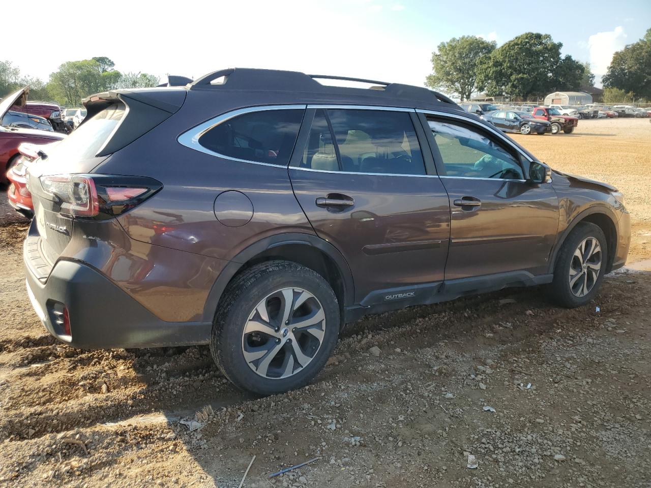 2020 Subaru Outback VIN 4S4BTANC1L3176417 Copart auction photo, front end / side damage thumbnail 3