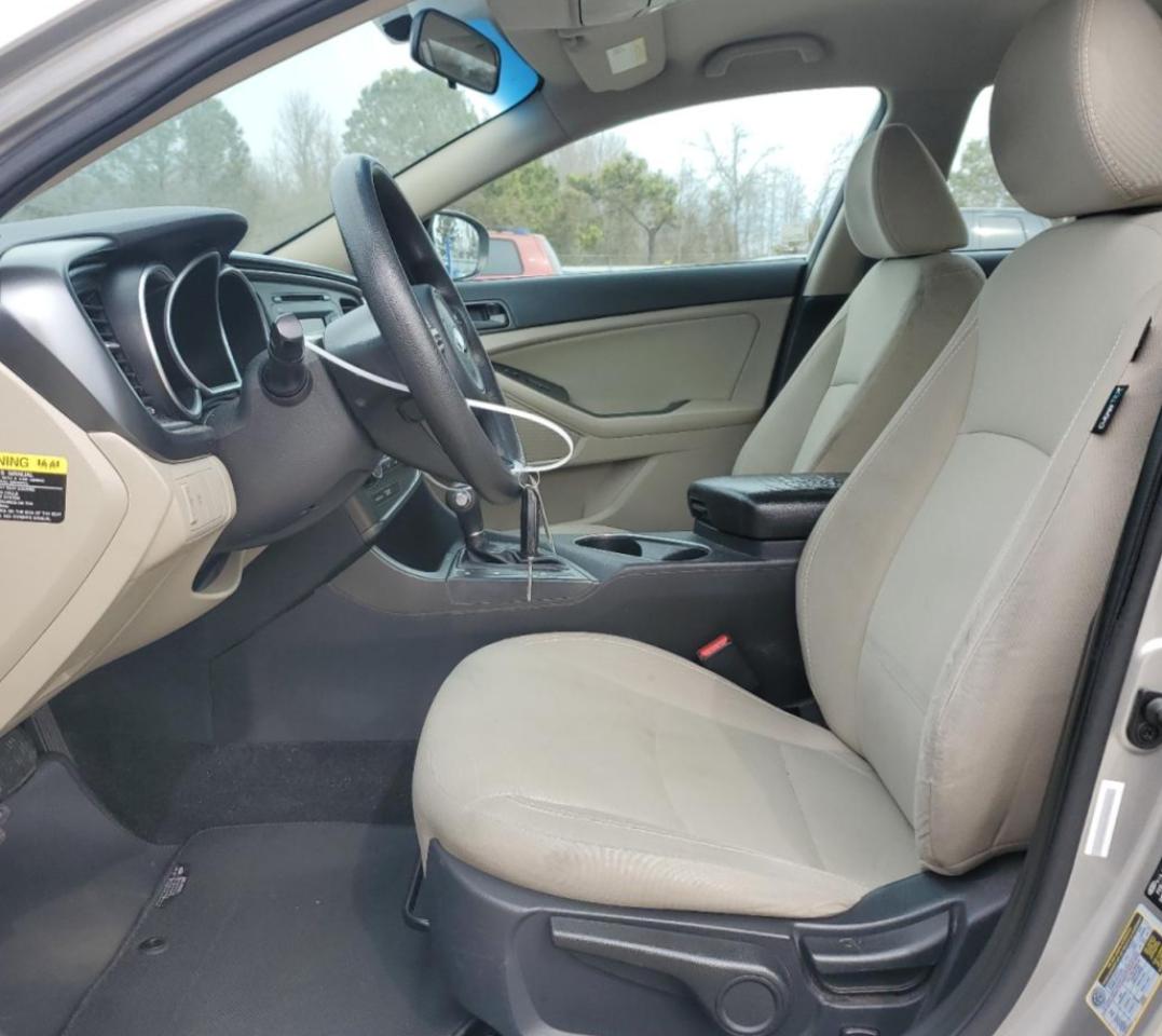 2015 KIA Optima VIN 5XXGM4A71FG454951 Copart auction photo, rear end / minor dent/scratches damage thumbnail 7
