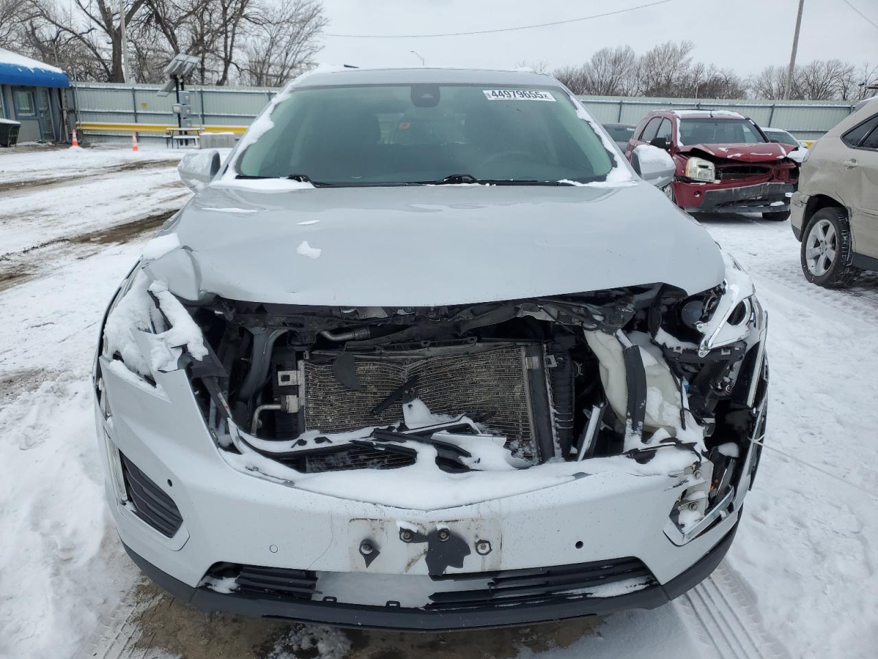 2017 Cadillac XT5 VIN 1GYKNBRS6HZ102463 Copart auction photo, front end / mechanical damage thumbnail 5