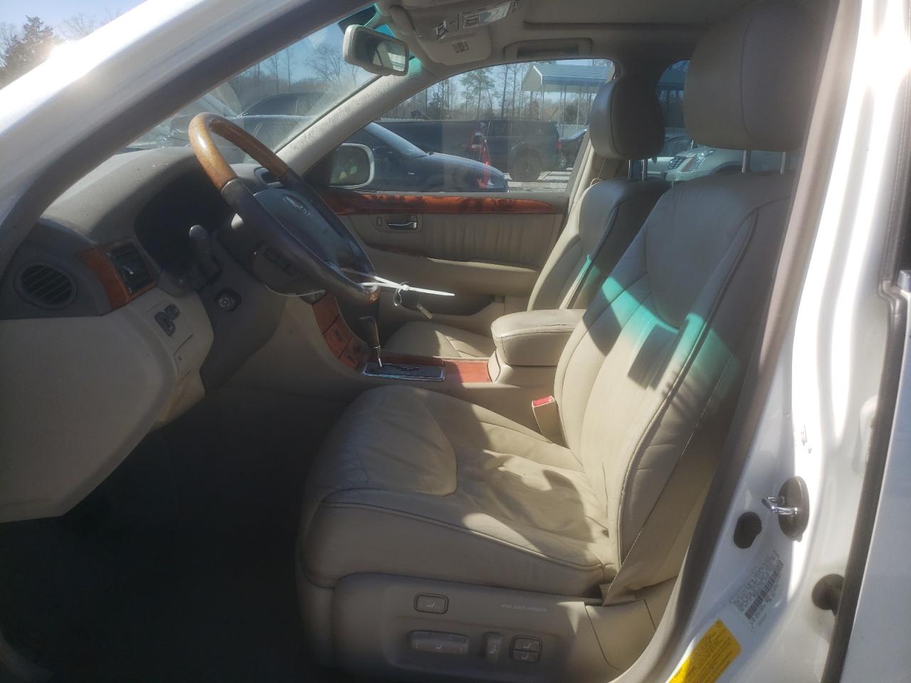 2001 Lexus LS VIN JTHBN30F210010321 Copart auction photo, front end / minor dent/scratches damage thumbnail 7