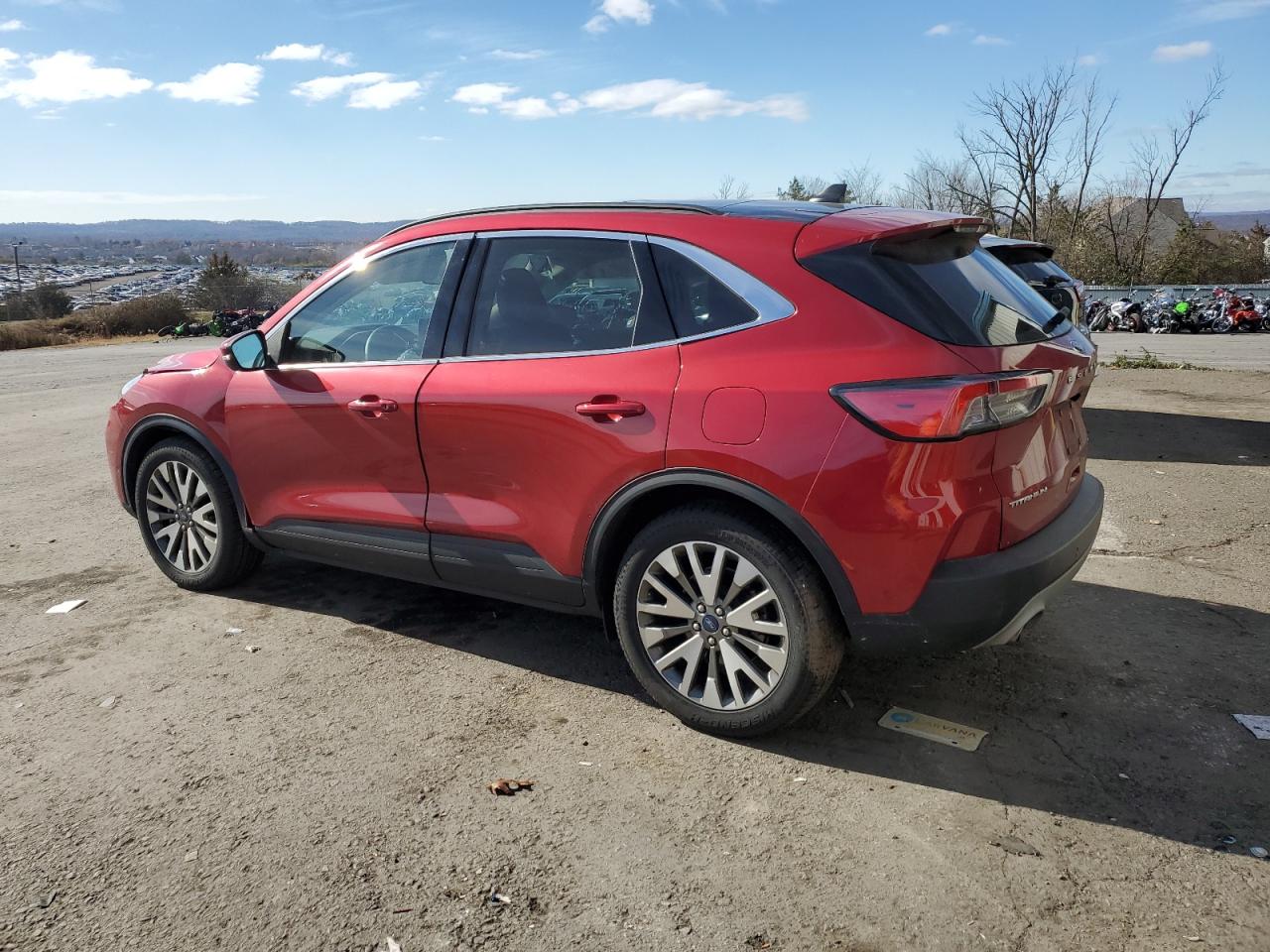 2020 Ford Escape VIN 1FMCU9DZ3LUC39078 Copart auction photo, front end / side damage thumbnail 2