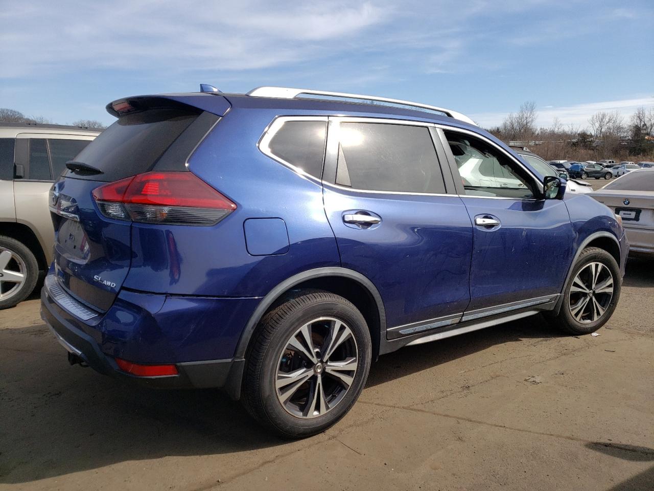 2018 Nissan Rogue VIN JN8AT2MV5JW311780 Copart auction photo, side / undercarriage damage thumbnail 3