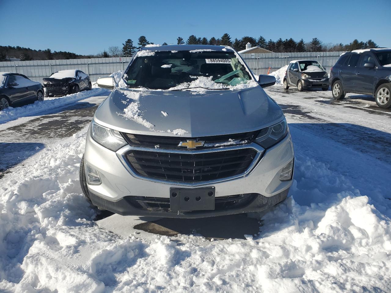 2019 Chevrolet Equinox VIN 3GNAXUEV7KS594990 Copart auction photo, front end / side damage thumbnail 5