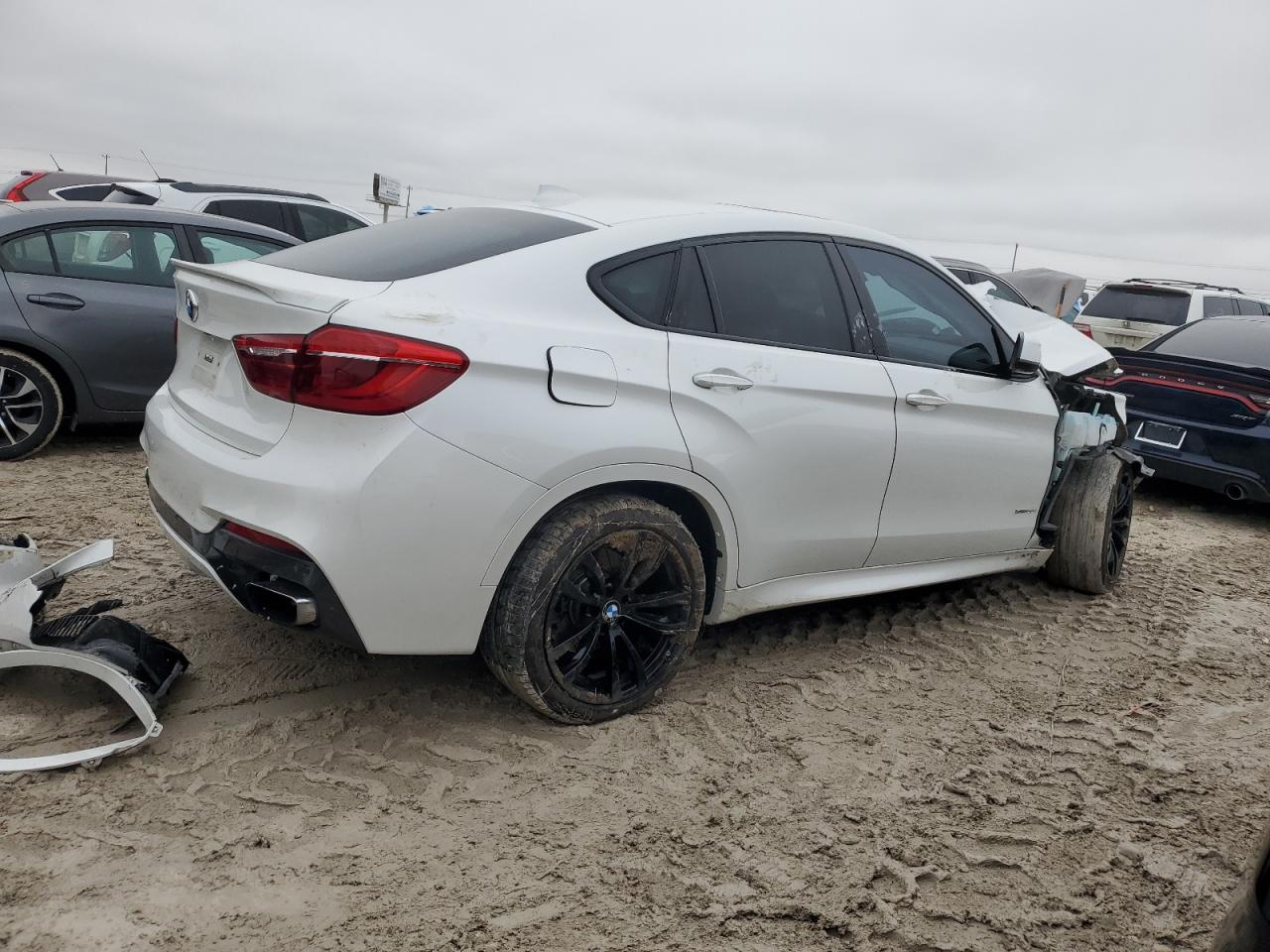 2016 BMW X6 VIN 5UXKU6C50G0R34434 Copart auction photo, front end / undercarriage damage thumbnail 3