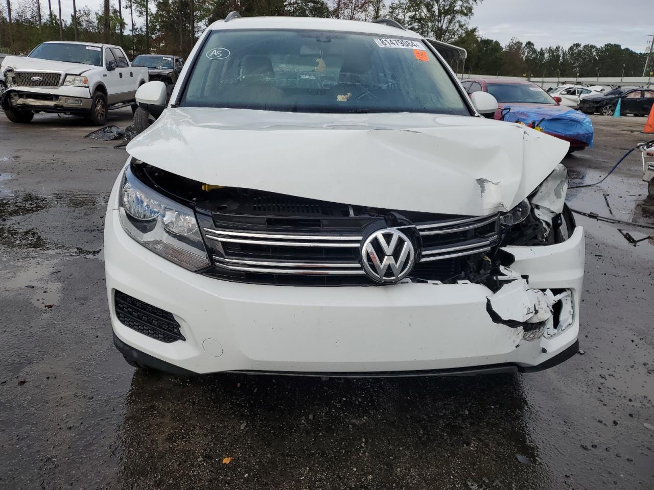 2017 Volkswagen Tiguan VIN WVGAV7AX8HW503368 Copart auction photo, front end damage thumbnail 5