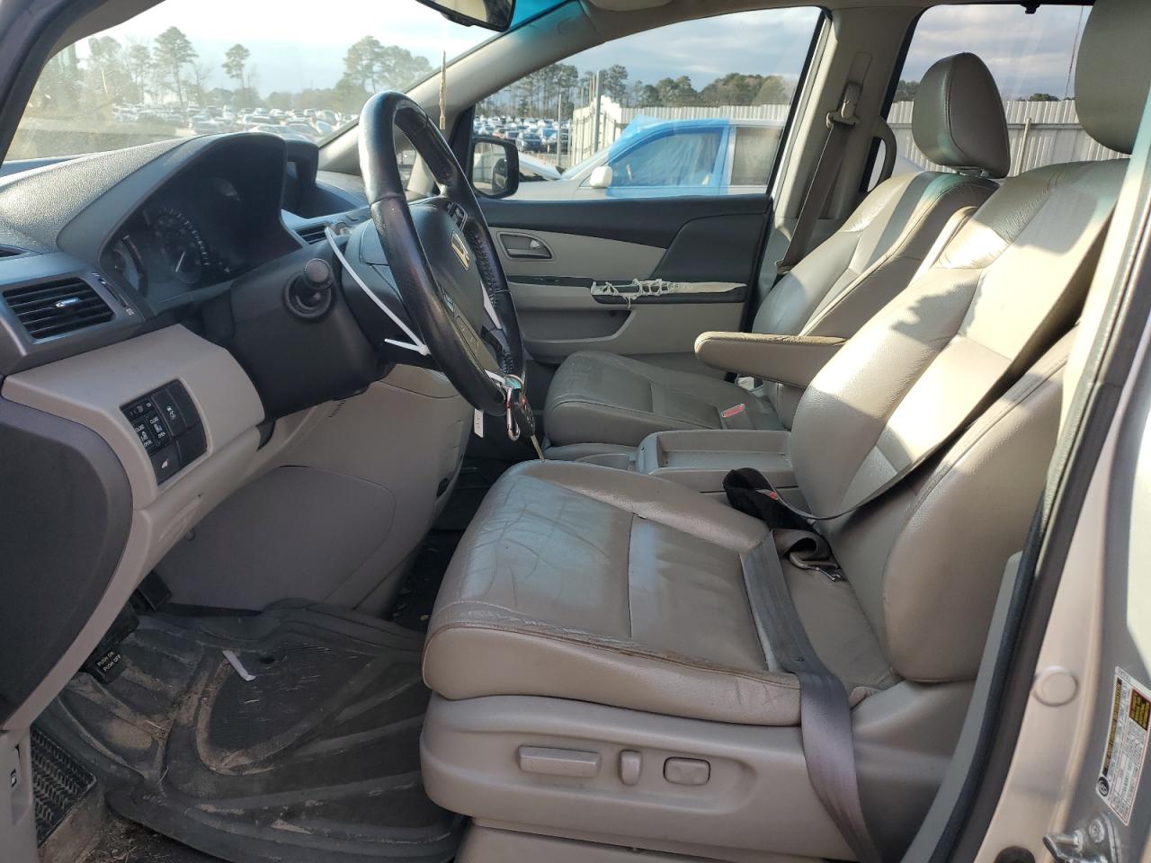 2011 Honda Odyssey VIN 5FNRL5H66BB067579 Copart auction photo, all over damage thumbnail 7