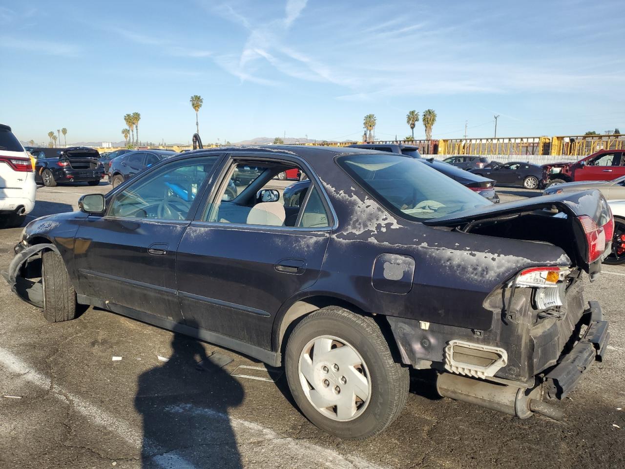 1999 Honda Accord VIN 1HGCG1641XA012320 Copart auction photo, front end / rear end damage thumbnail 2