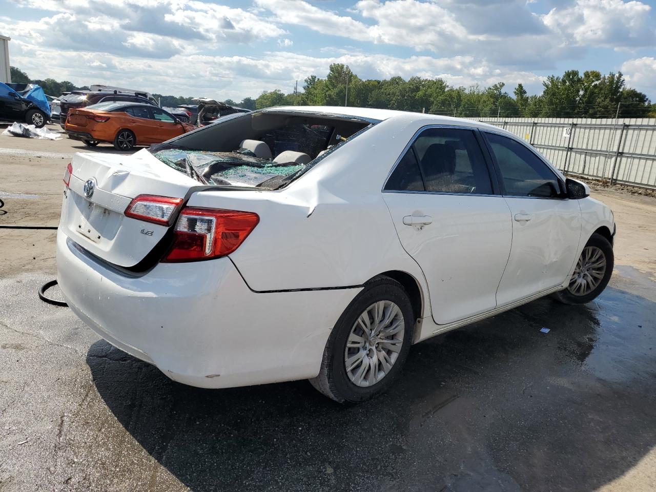 2014 Toyota Camry VIN 4T1BF1FKXEU325952 Copart auction photo, hail / rear end damage thumbnail 3