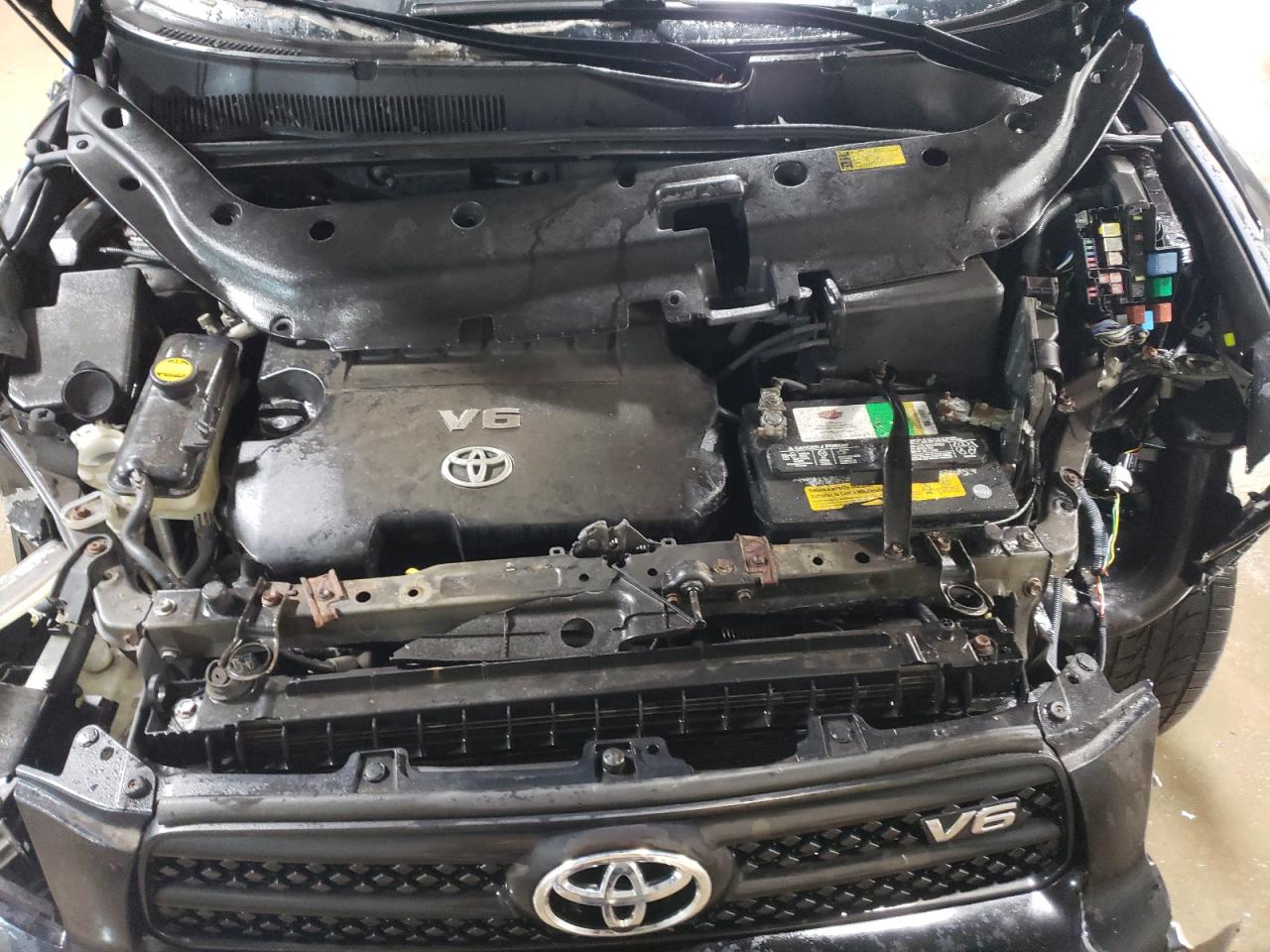 2006 Toyota RAV 4 VIN JTMZK32V265001996 Copart auction photo, side / front end damage thumbnail 11