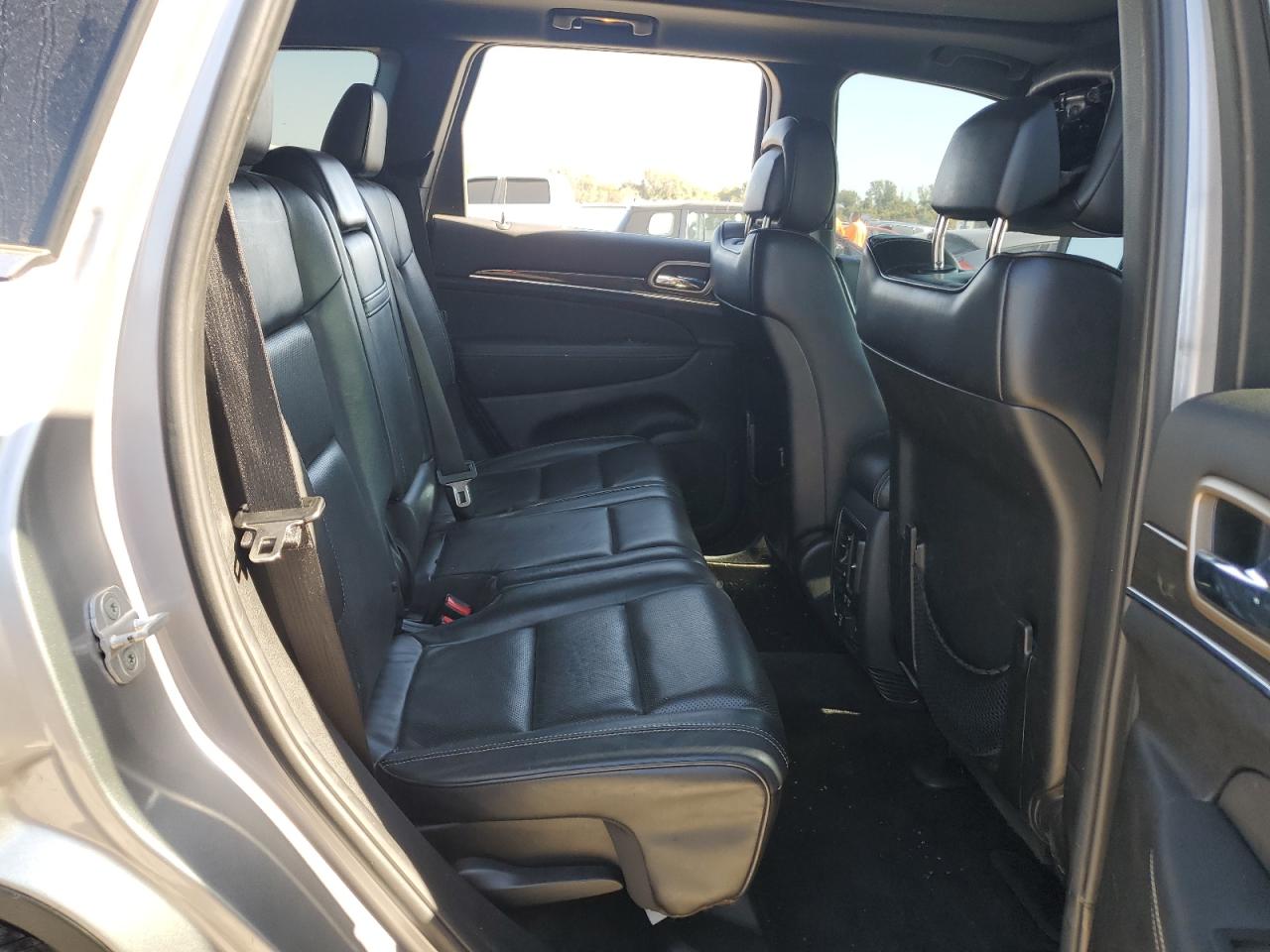2014 Jeep Grand Cherokee VIN 1C4RJFCT7EC165000 Copart auction photo, minor dent/scratches damage thumbnail 11