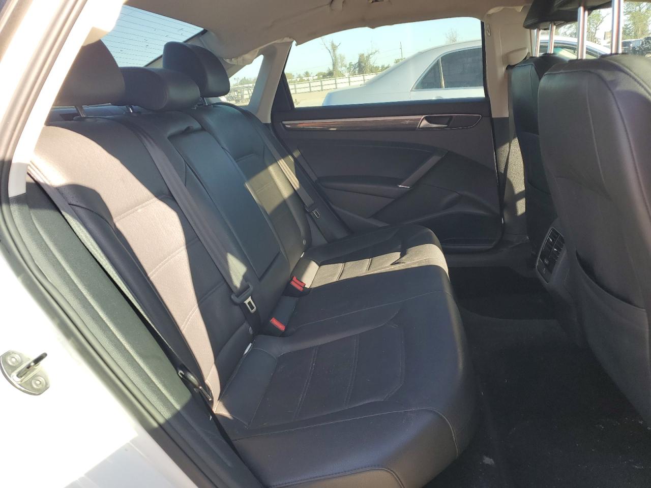 2018 Volkswagen Passat VIN 1VWBA7A39JC001572 Copart auction photo, front end / minor dent/scratches damage thumbnail 10