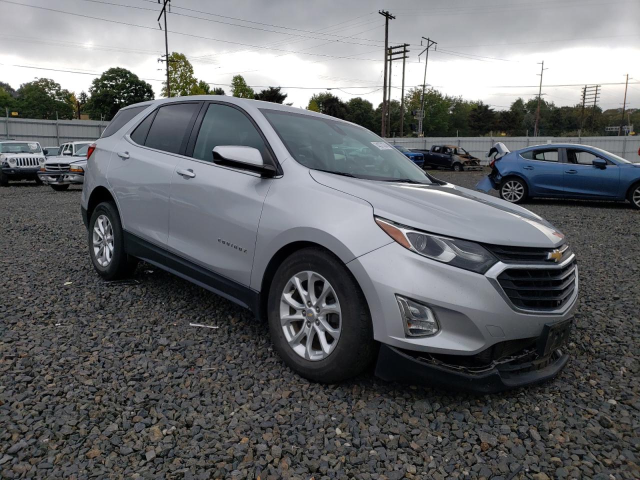 2020 Chevrolet Equinox VIN 2GNAXUEV5L6102960 Copart auction photo, front end / side damage thumbnail 4