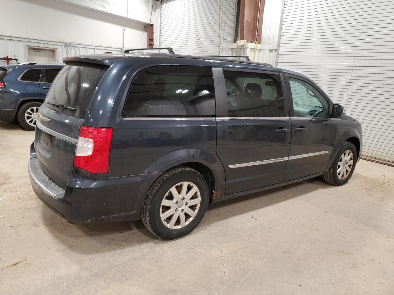 2013 Chrysler Town & Country VIN 2C4RC1BG1DR674541 Copart auction photo, minor dent/scratches damage thumbnail 3