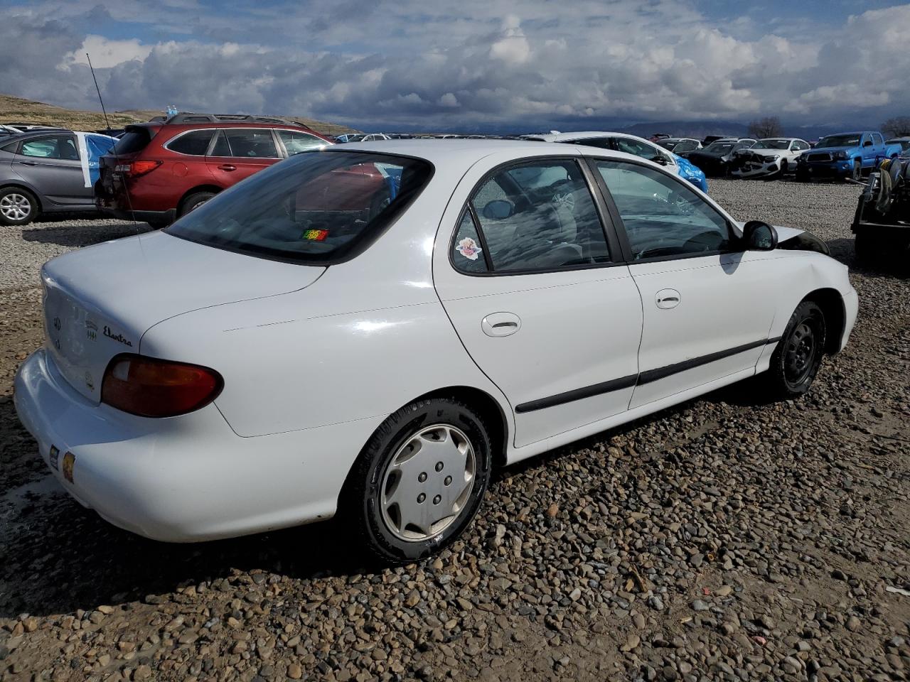 1998 Hyundai Elantra VIN KMHJF24M5WU679823 Copart auction photo, front end damage thumbnail 3