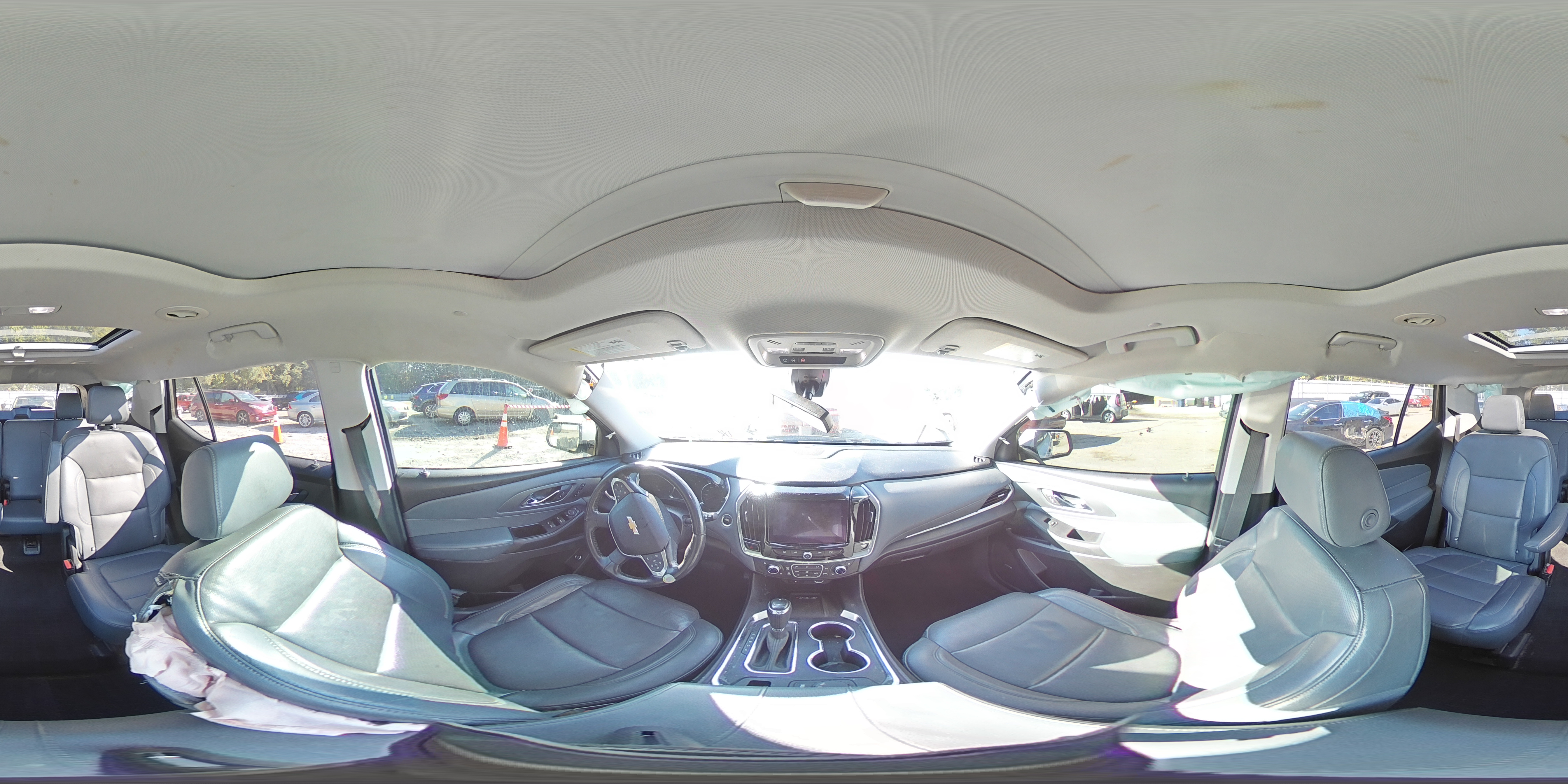 2018 Chevrolet Traverse VIN 1GNERKKW7JJ192190 Copart auction photo, front end damage thumbnail 16