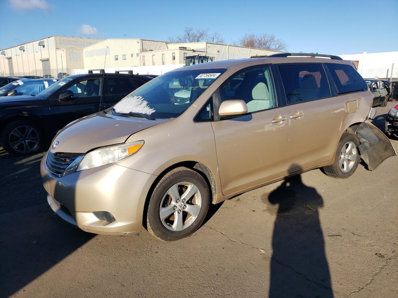 2011 Toyota Sienna VIN 5TDKK3DCXBS008325