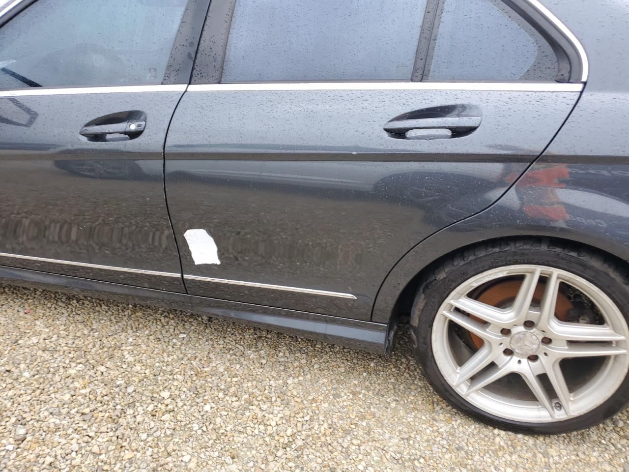2011 Mercedes-Benz C-klasse VIN WDDGF5EB5BR185770 Copart auction photo, water/flood damage thumbnail 12