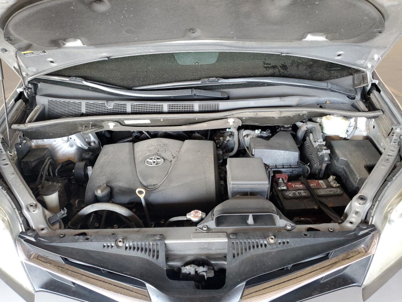 2018 Toyota Sienna VIN 5TDKZ3DC0JS932928 Copart auction photo, rear end damage thumbnail 12
