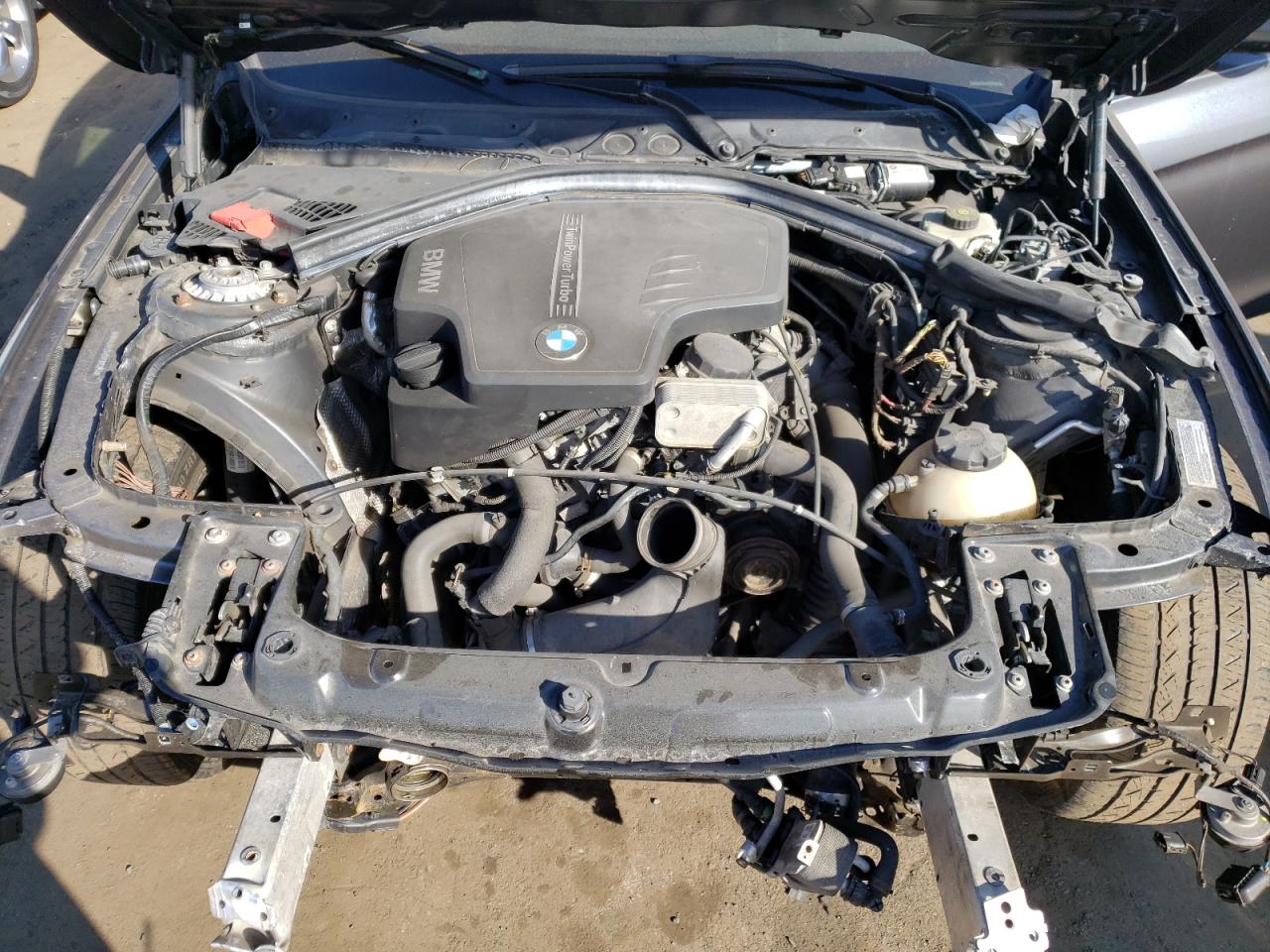 2013 BMW 3er VIN WBA3B5C54DF598377 Copart auction photo, front end / minor dent/scratches damage thumbnail 11