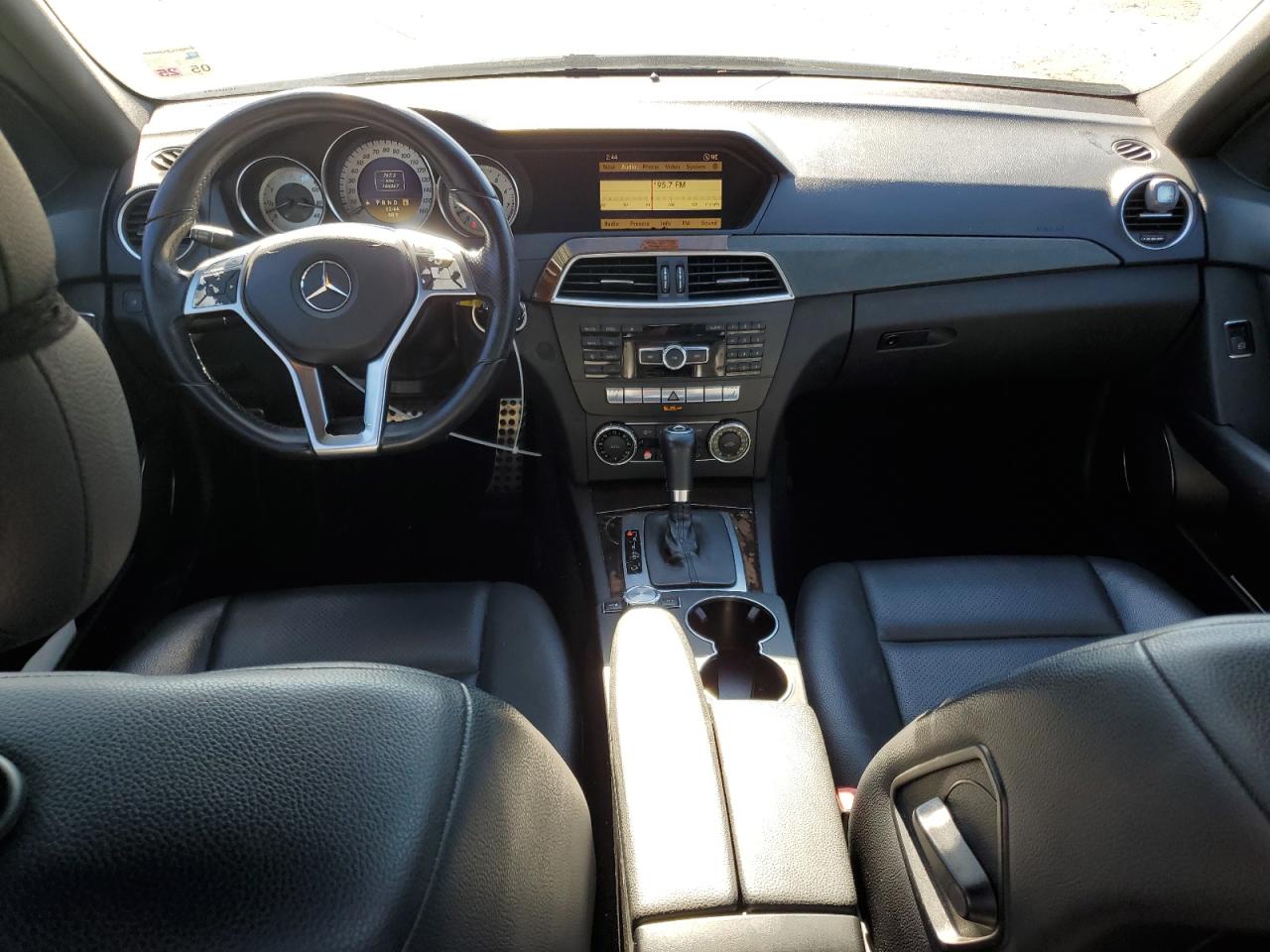 2012 Mercedes-Benz C-klasse VIN WDDGF8BB5CR192354 Copart auction photo, front end / minor dent/scratches damage thumbnail 8