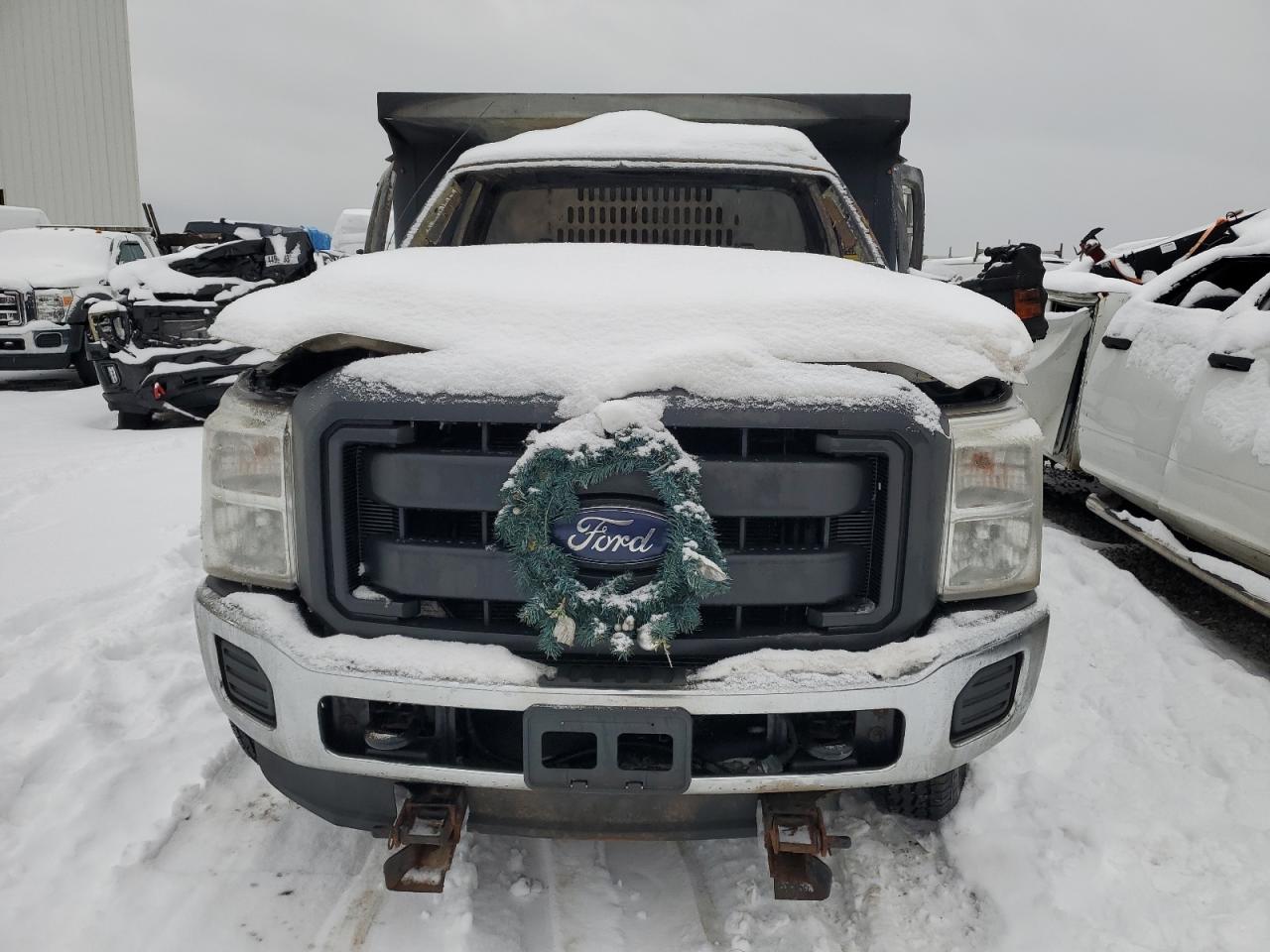 2015 Ford F350 VIN 1FDRF3H69FEB26400 Copart auction photo, burn - engine damage thumbnail 5