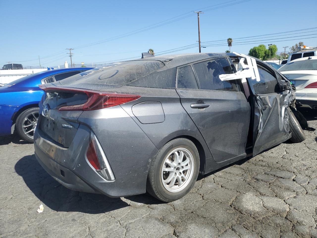 2021 Toyota Prius VIN JTDKAMFPXM3189147 Copart auction photo, front end / side damage thumbnail 3