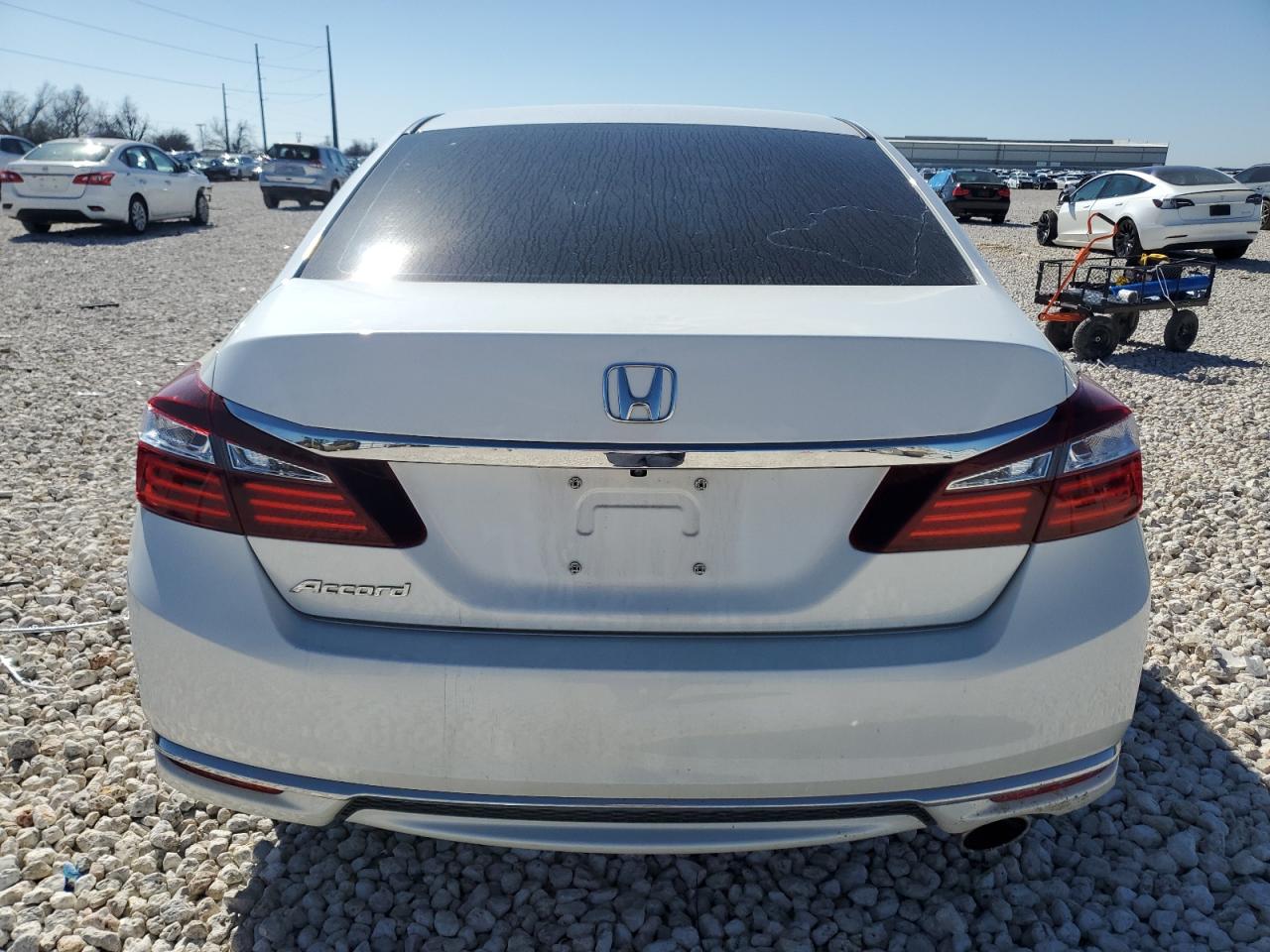 2017 Honda Accord VIN 1HGCR2F3XHA301804 Copart auction photo, front end damage thumbnail 6