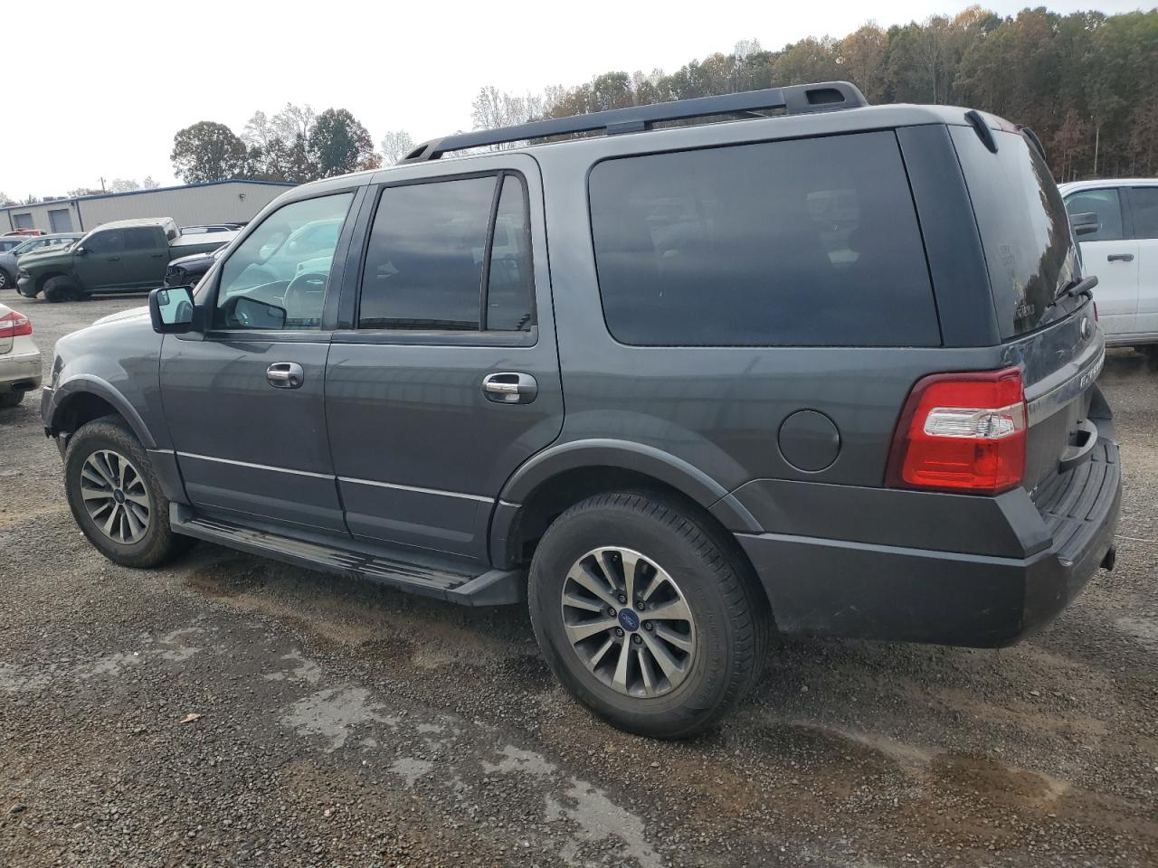 2016 Ford Expedition VIN 1FMJU1HT0GEF56184 Copart auction photo, front end / side damage thumbnail 2
