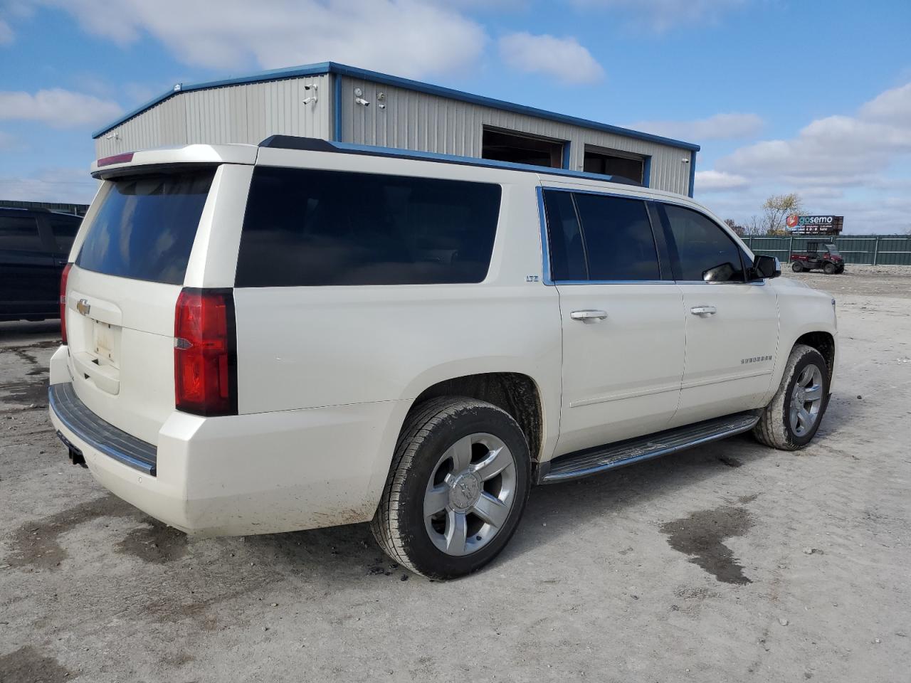 2015 Chevrolet Suburban VIN 1GNSKKKCXFR619836 Copart auction photo, front end damage thumbnail 3