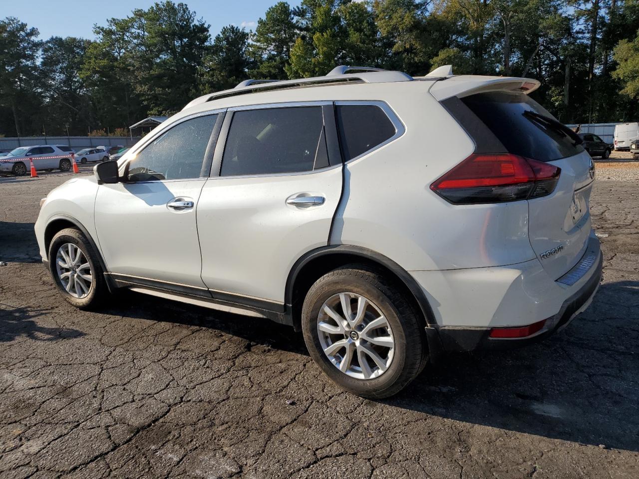 2017 Nissan Rogue VIN 5N1AT2MV6HC827651 Copart auction photo, water/flood damage thumbnail 2