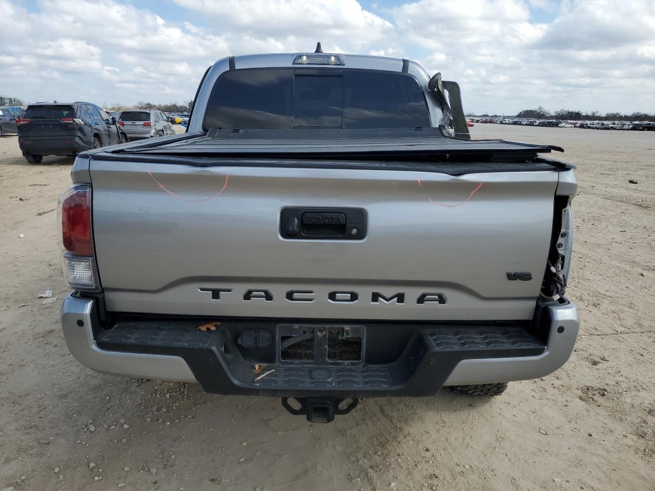 2021 Toyota Tacoma VIN 5TFCZ5AN6MX258093 Copart auction photo, side / rear end damage thumbnail 6