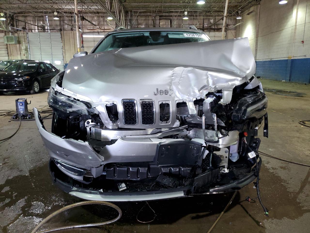 2020 Jeep Grand Cherokee VIN 1C4PJMDX0LD563444 Copart auction photo, front end damage thumbnail 5