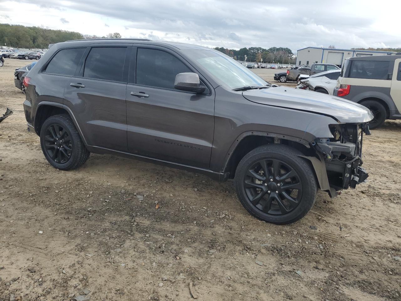 2019 Jeep Grand Cherokee VIN 1C4RJFAG0KC544888 Copart auction photo, front end damage thumbnail 4