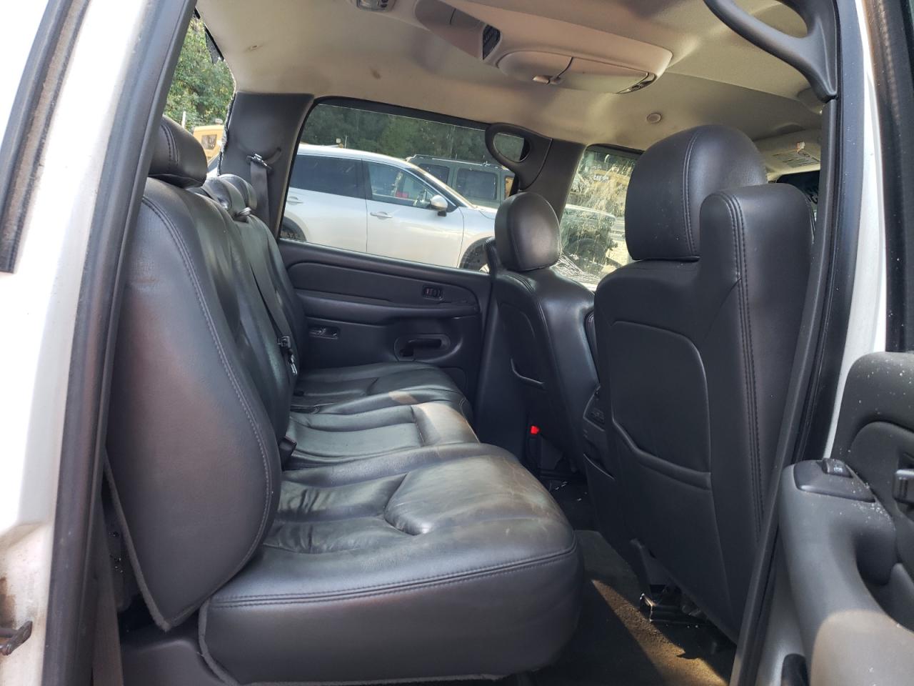 2006 Chevrolet Silverado VIN 1GCHK23296F109813 Copart auction photo, all over damage thumbnail 11