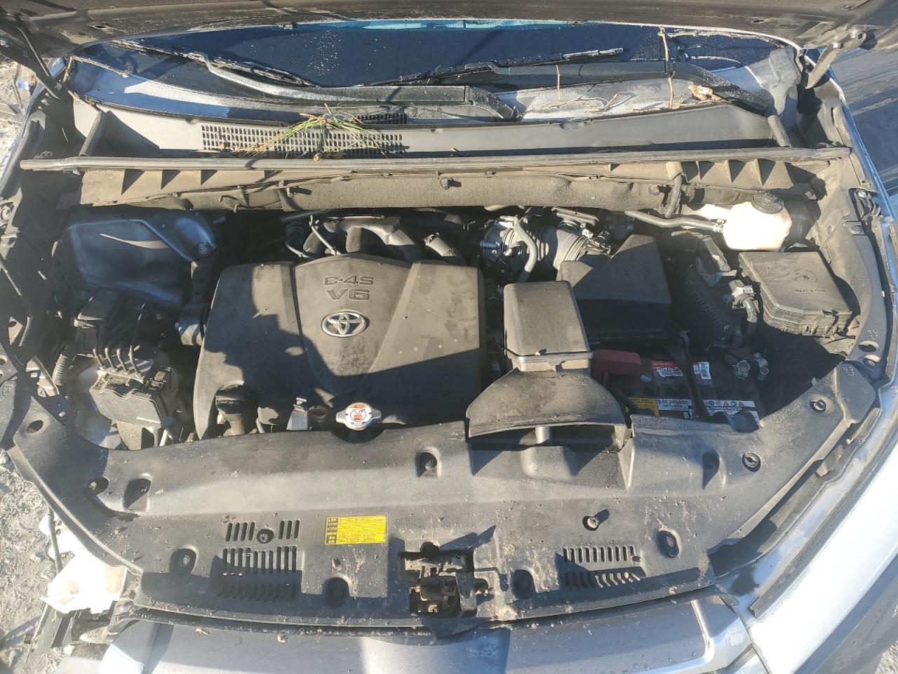 2018 Toyota Highlander VIN 5TDJZRFH1JS495223 Copart auction photo, front end / side damage thumbnail 13