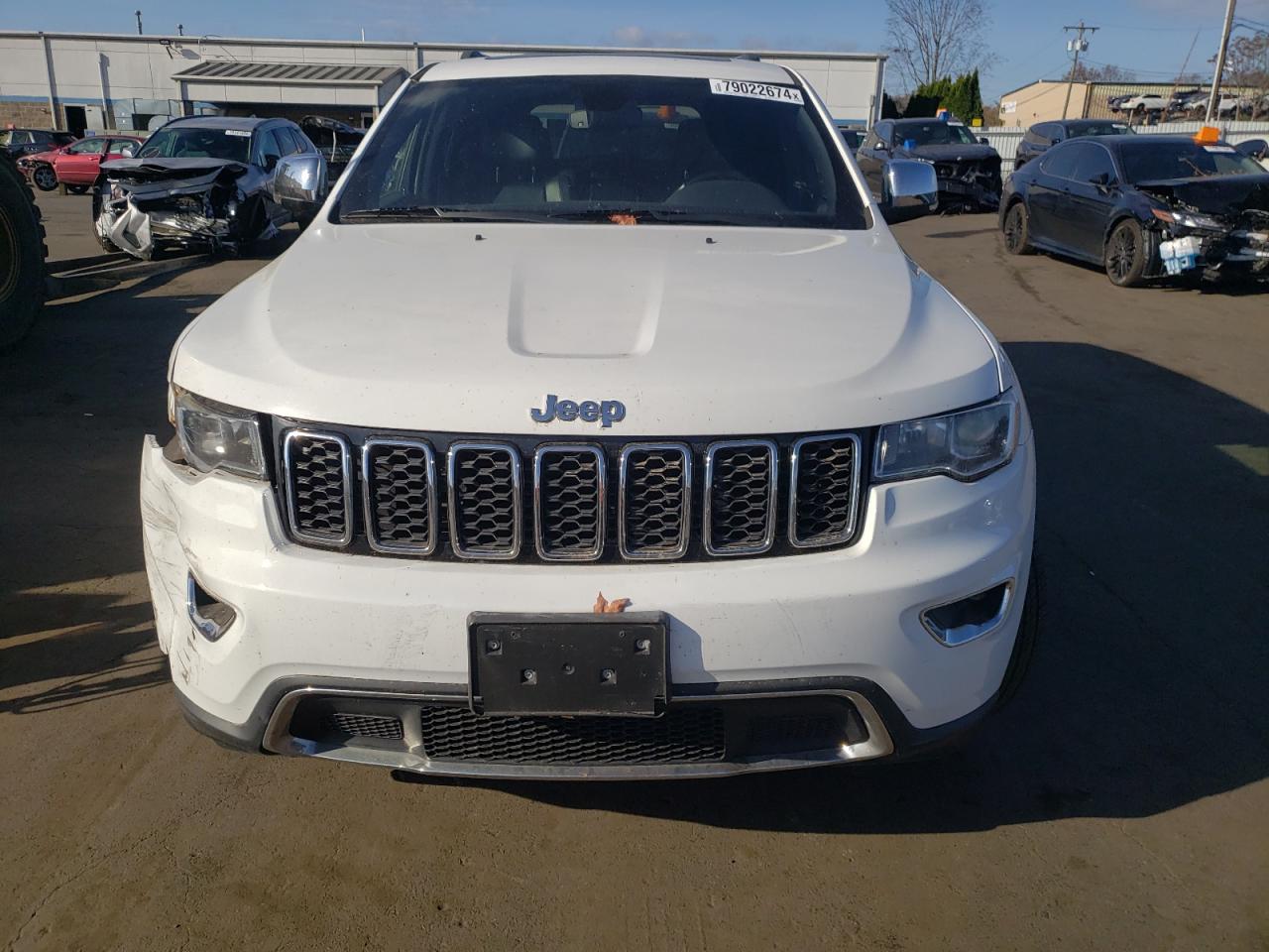 2018 Jeep Grand Cherokee VIN 1C4RJFBG5JC503587 Copart auction photo, front end / minor dent/scratches damage thumbnail 5