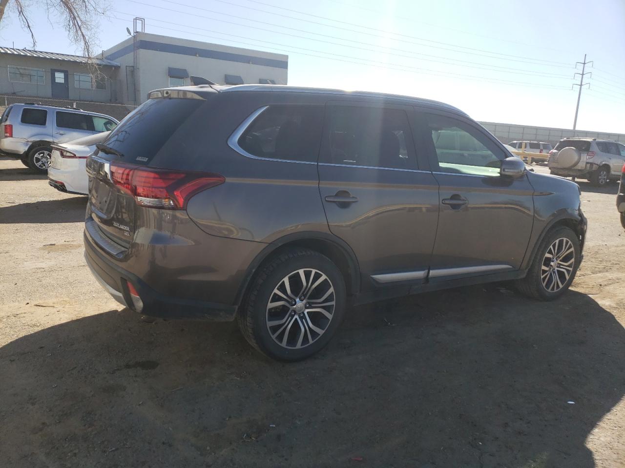 2018 Mitsubishi Outlander VIN JA4AZ3A31JZ022827 Copart auction photo, front end damage thumbnail 3